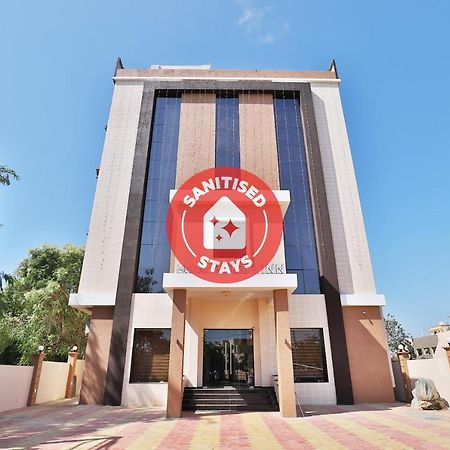 Oyo 23174 Hotel Parth Inn Dwārka Kültér fotó